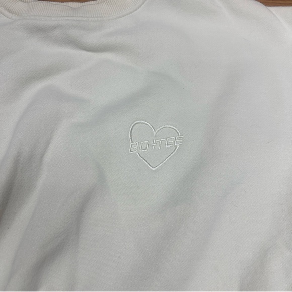 Lot of 2 Gymshark & Bo + Tee Cropped Crewneck Sweaters Black & Cream Size Small - Picture 7 of 9